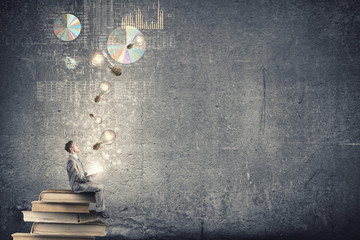 在昆明地区配置2000-2500的电脑能玩魔兽世界就好